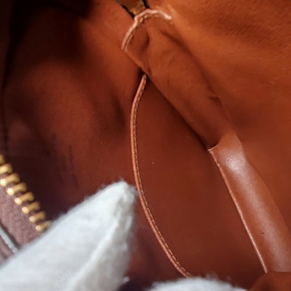 Louis Vuitton Monogram Danube - Picture 13 of 16